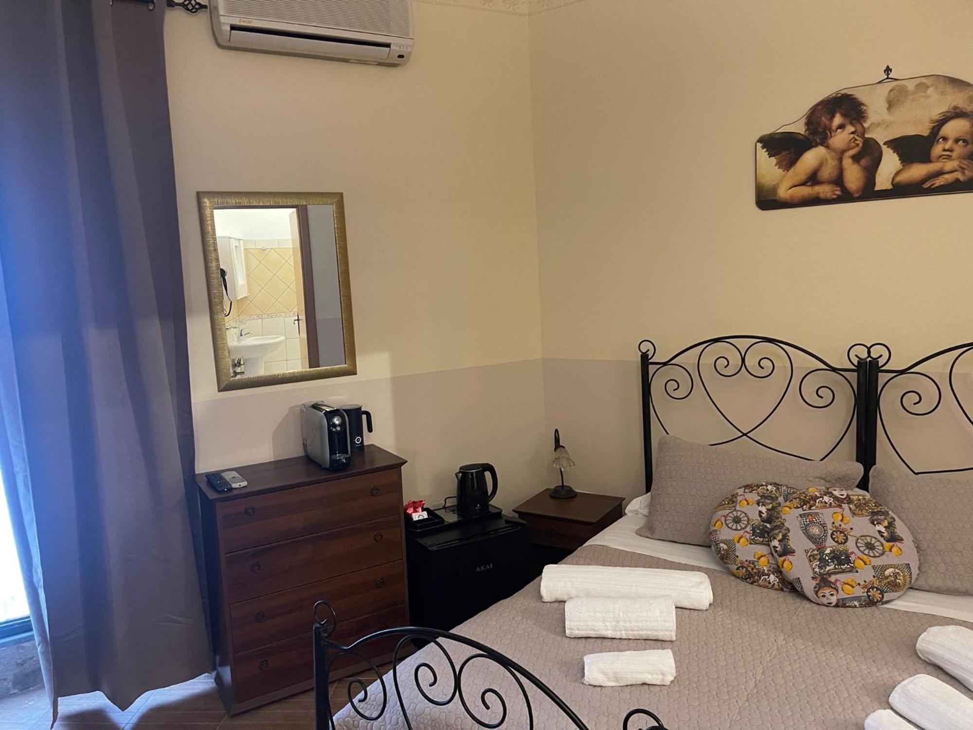 カラタビアーノ Bed And Relax-Il Maniero Bed & Breakfast エクステリア 写真