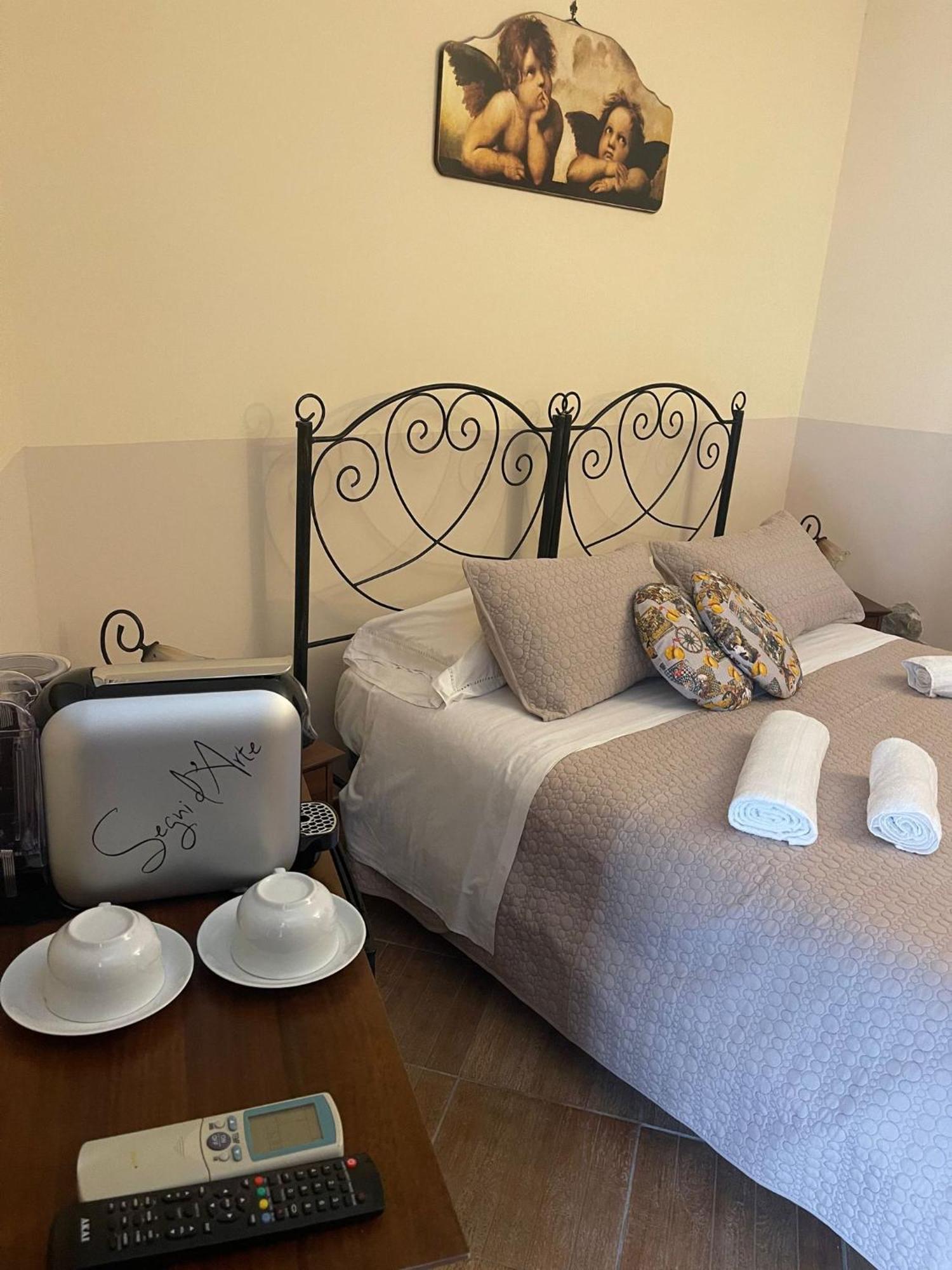 カラタビアーノ Bed And Relax-Il Maniero Bed & Breakfast エクステリア 写真