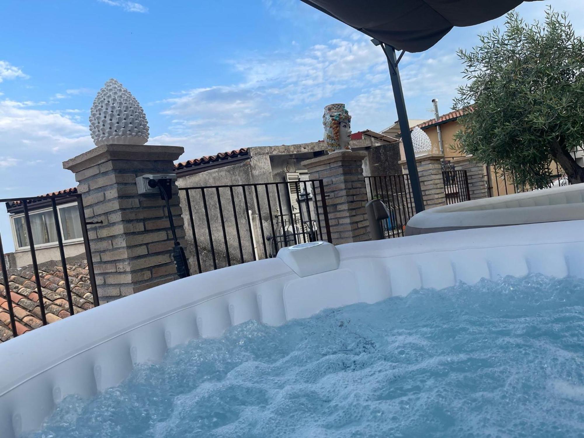 カラタビアーノ Bed And Relax-Il Maniero Bed & Breakfast エクステリア 写真