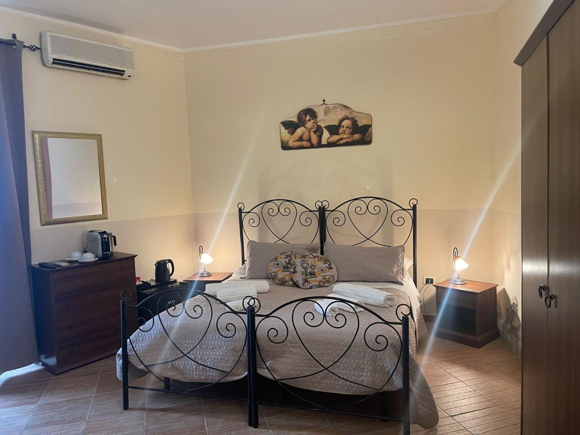 カラタビアーノ Bed And Relax-Il Maniero Bed & Breakfast エクステリア 写真